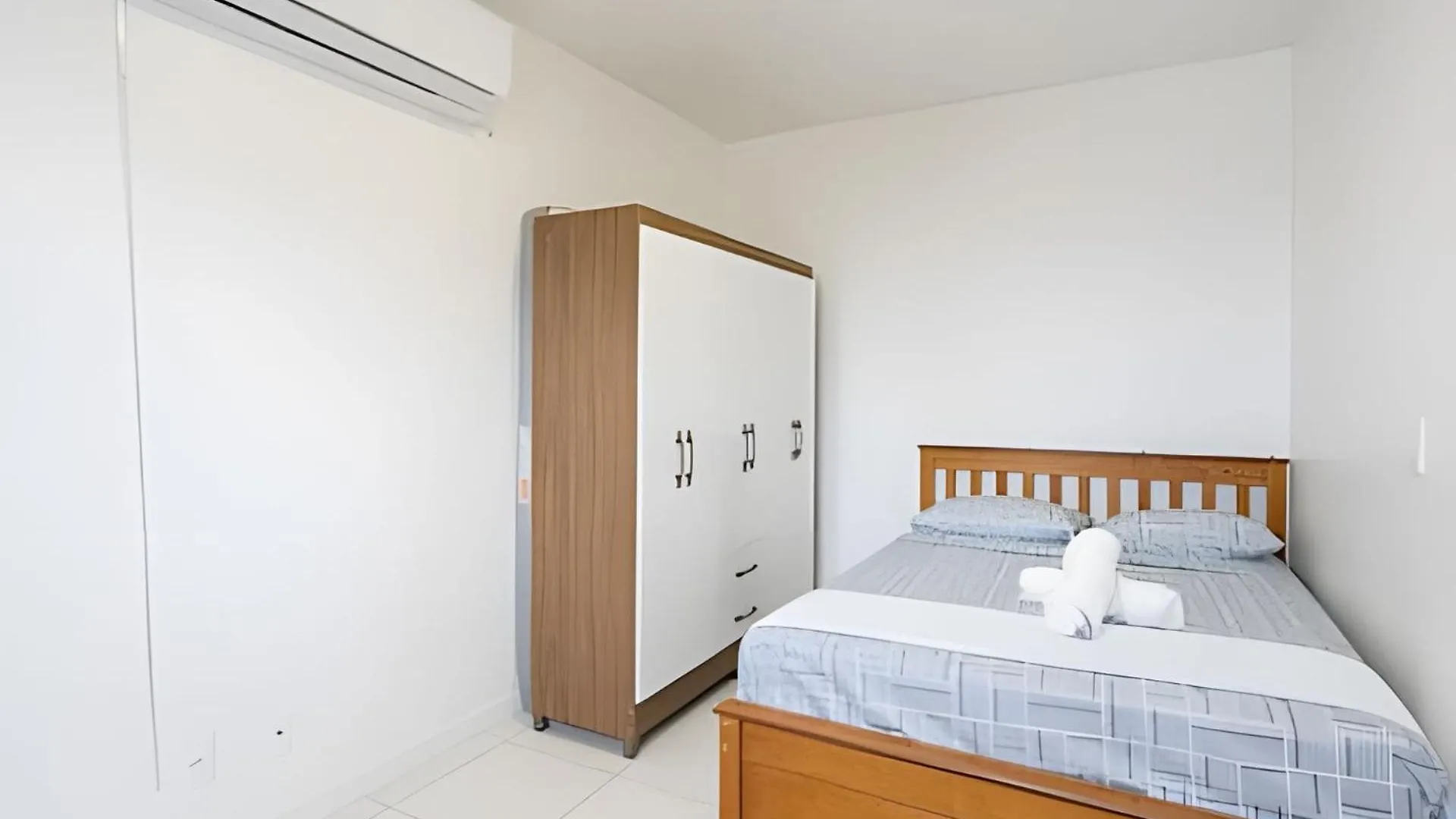 Apartamentos Em Bal Picarras 150 M Da Praia Com Sacada Wi Fi, Piscina, Portaria 24H, Playground E Vaga De Garagem 0*,  Brasilien